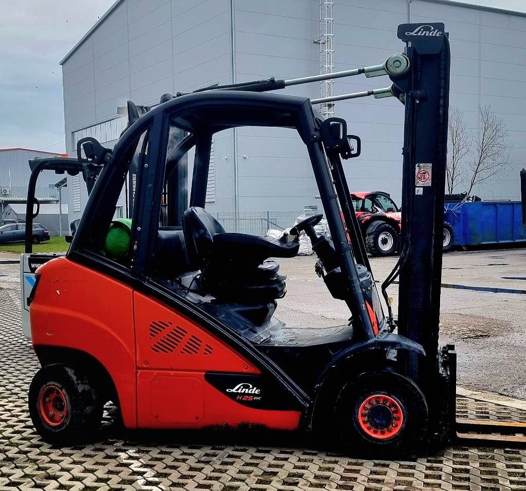 Linde H 25 T - 02 - Carretilla elevadora de gas: foto 5 Linde H 25 T - 02 - Carretilla elevadora de gas: foto 5