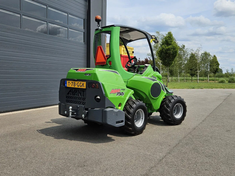 Avant 755i Rental mini-shovel - Minicargadora de cadenas: foto 4 Avant 755i Rental mini-shovel - Minicargadora de cadenas: foto 4