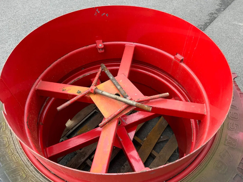 Taurus dubbellucht wielen - Neumáticos y llantas para Maquinaria agrícola: foto 5 Taurus dubbellucht wielen - Neumáticos y llantas para Maquinaria agrícola: foto 5