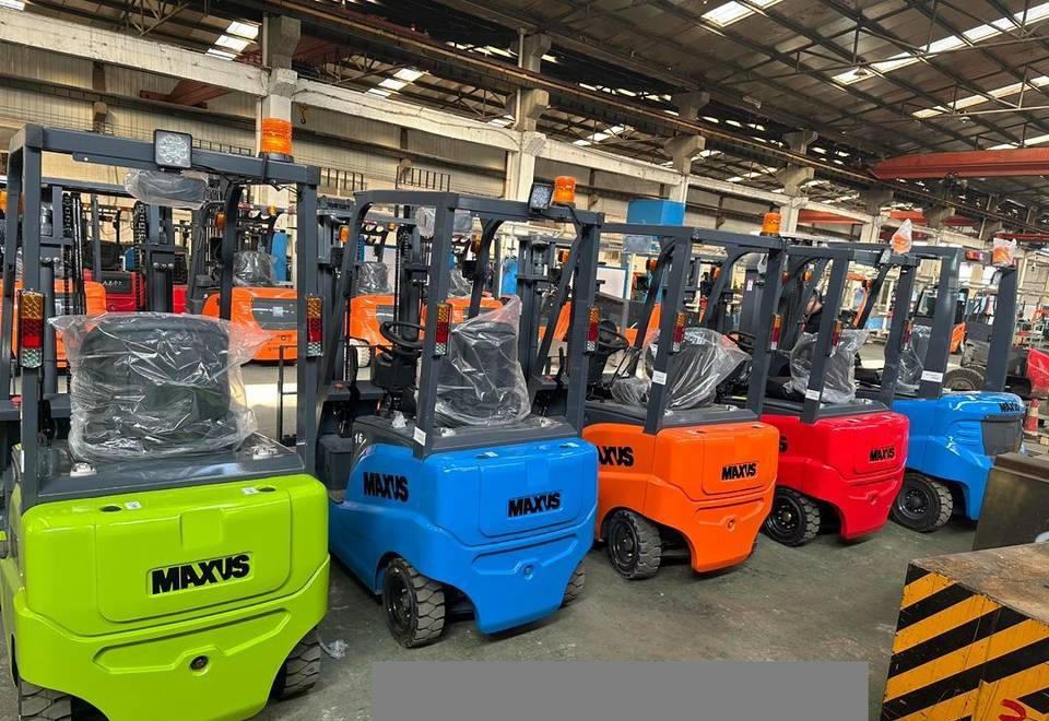 NEW MAXUS 50 HP 4x4 Tractor Warranty | НОВИЙ MAXUS 50 К.с. 4x4 Трактор Гарантія - Tractor: foto 5 NEW MAXUS 50 HP 4x4 Tractor Warranty | НОВИЙ MAXUS 50 К.с. 4x4 Трактор Гарантія - Tractor: foto 5