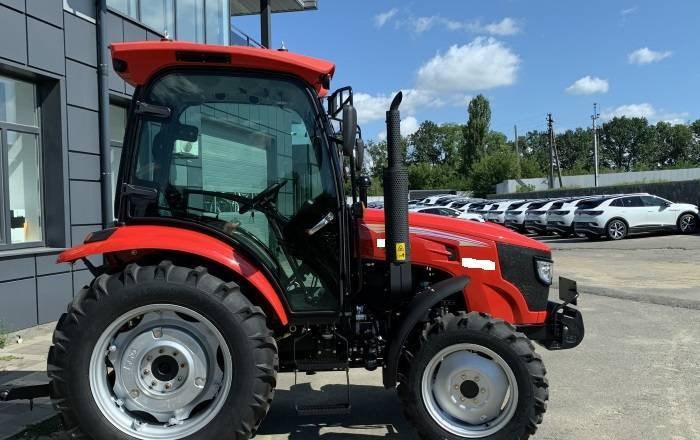 NEW MAXUS 55 HP 4x4 Tractor Euro 5 Warranty up to 10 YEARS | НОВИЙ MAXUS 55 К.с. 4x4 Трактор Євро 5 Гарантія до 10 РОКІВ - Tractor: foto 1 NEW MAXUS 55 HP 4x4 Tractor Euro 5 Warranty up to 10 YEARS | НОВИЙ MAXUS 55 К.с. 4x4 Трактор Євро 5 Гарантія до 10 РОКІВ - Tractor: foto 1