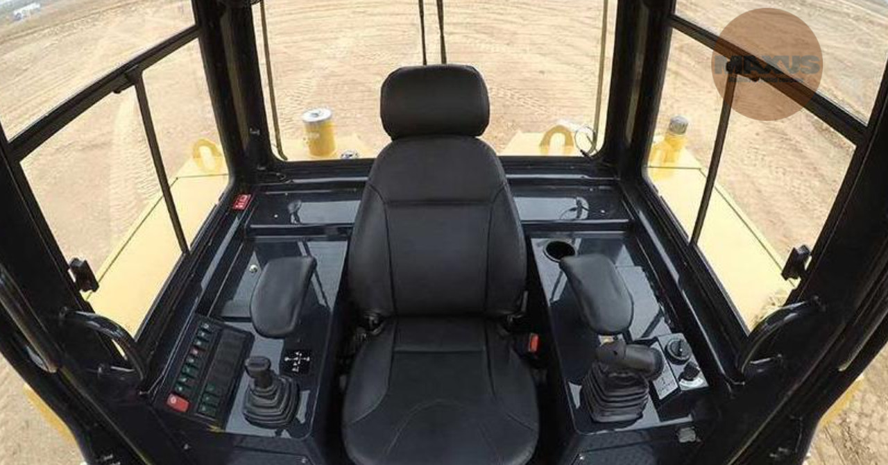 Нова Бульдозер MAXUS 235 к.с. 24 тонни - Bulldozer: foto 3 Нова Бульдозер MAXUS 235 к.с. 24 тонни - Bulldozer: foto 3