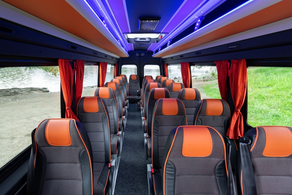 Mercedes-Benz Sprinter Comfort - Minibús, Furgoneta de pasajeros: foto 4 Mercedes-Benz Sprinter Comfort - Minibús, Furgoneta de pasajeros: foto 4