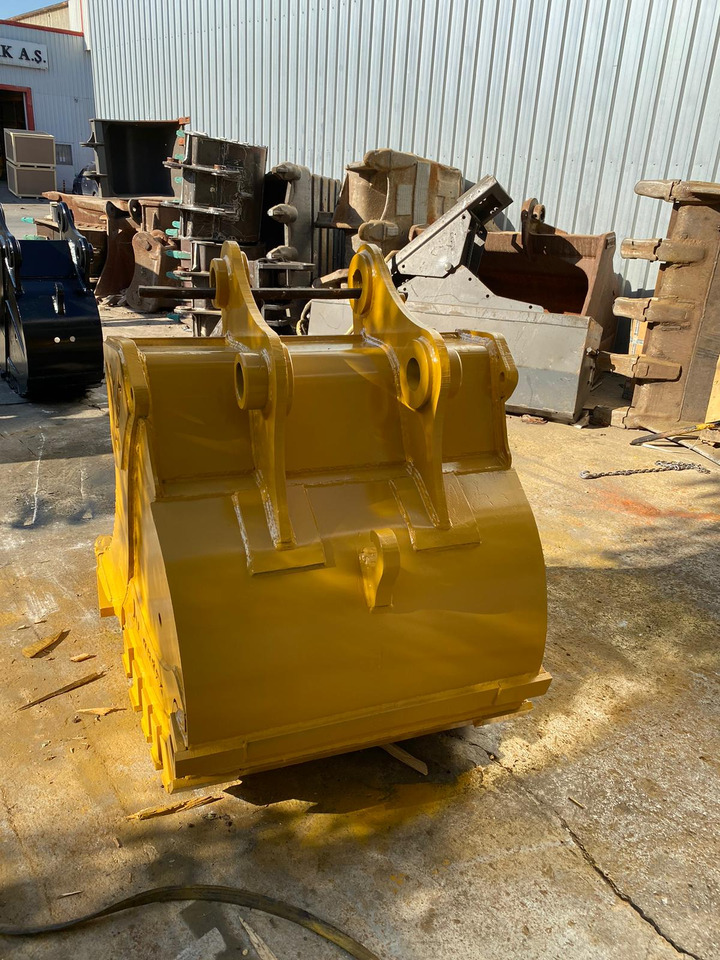 CAT Rock Bucket - Cazo para excavadora para Maquinaria de construcción: foto 4 CAT Rock Bucket - Cazo para excavadora para Maquinaria de construcción: foto 4