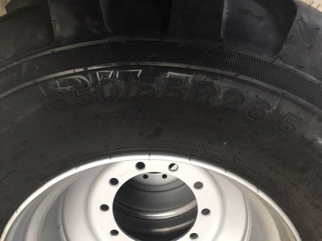 BKT 650/55 R26.5 BKT FL 630 op velg - Neumáticos y llantas para Maquinaria agrícola: foto 5 BKT 650/55 R26.5 BKT FL 630 op velg - Neumáticos y llantas para Maquinaria agrícola: foto 5