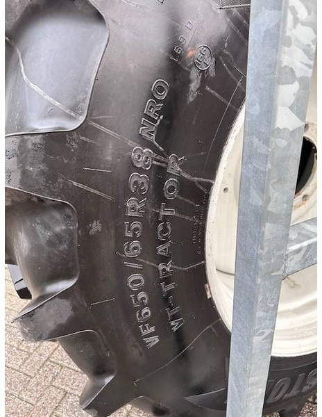 Bridgestone 650/65 R38 + 540/65 R28 VF - Neumáticos y llantas para Maquinaria agrícola: foto 4 Bridgestone 650/65 R38 + 540/65 R28 VF - Neumáticos y llantas para Maquinaria agrícola: foto 4