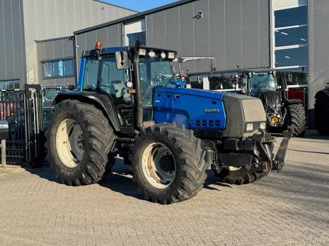 Valtra 8550 Hitech! - Tractor: foto 2 Valtra 8550 Hitech! - Tractor: foto 2