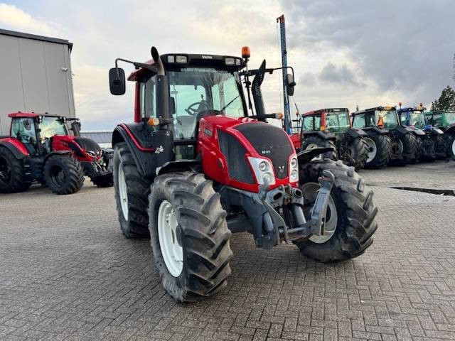 Tractor Valtra N123 Hitech5: foto 8
