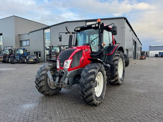 Valtra N123 Hitech5 - Tractor: foto 5 Valtra N123 Hitech5 - Tractor: foto 5