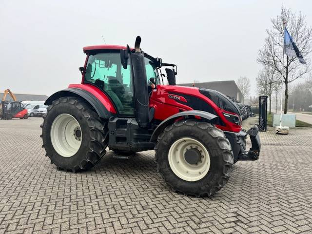 Valtra T144 Hitech - Tractor: foto 3 Valtra T144 Hitech - Tractor: foto 3