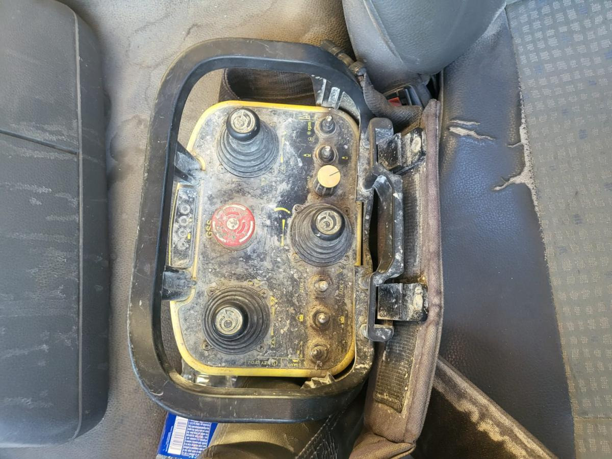 Bomba de hormigón Volvo FM 380: foto 17