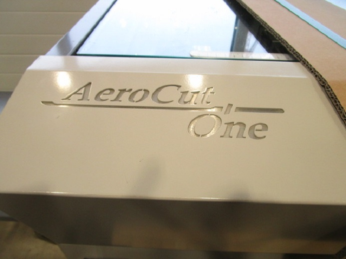 AUTOMATISCHES SCHNEIDSYSTEM UCHIDA AEROCUT ONE - Máquina de corte de papel: foto 3 AUTOMATISCHES SCHNEIDSYSTEM UCHIDA AEROCUT ONE - Máquina de corte de papel: foto 3