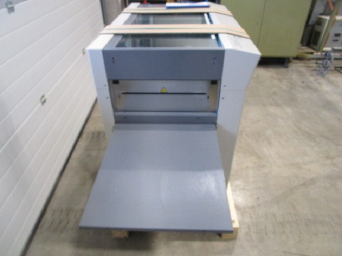 AUTOMATISCHES SCHNEIDSYSTEM UCHIDA AEROCUT ONE - Máquina de corte de papel: foto 4 AUTOMATISCHES SCHNEIDSYSTEM UCHIDA AEROCUT ONE - Máquina de corte de papel: foto 4