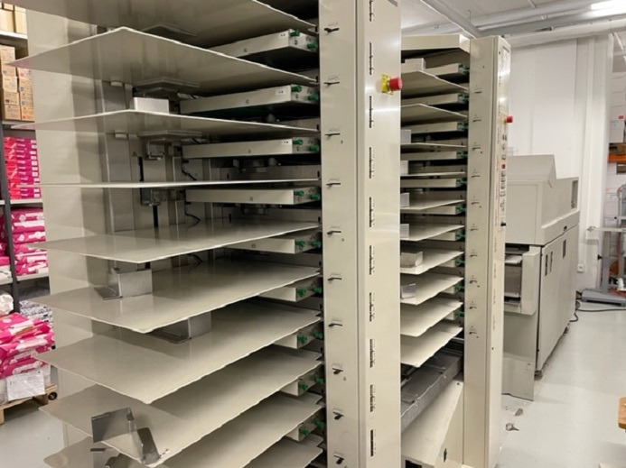 ZUSAMMENTRAGMASCHINE BOURG: 2xTÜRME BST10 & BDF - Máquina de impresión: foto 4 ZUSAMMENTRAGMASCHINE BOURG: 2xTÜRME BST10 & BDF - Máquina de impresión: foto 4