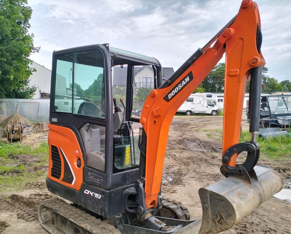 Doosan DX19 - Excavadora de cadenas: foto 1 Doosan DX19 - Excavadora de cadenas: foto 1
