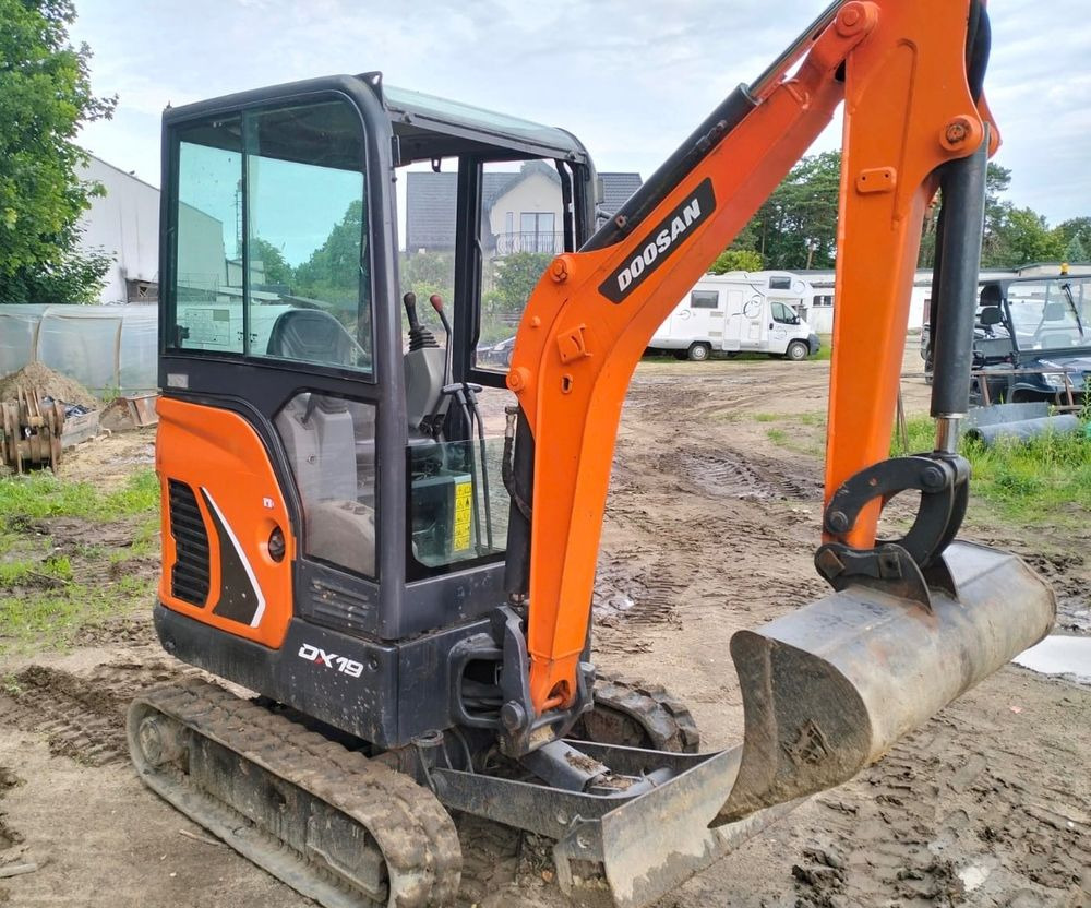 Doosan DX19 - Excavadora de cadenas: foto 2 Doosan DX19 - Excavadora de cadenas: foto 2