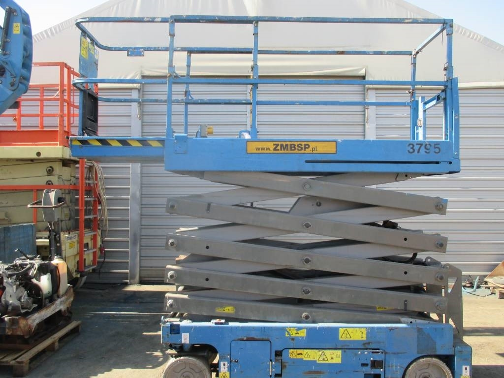 Genie GS 3232 - Plataforma de tijeras: foto 1 Genie GS 3232 - Plataforma de tijeras: foto 1