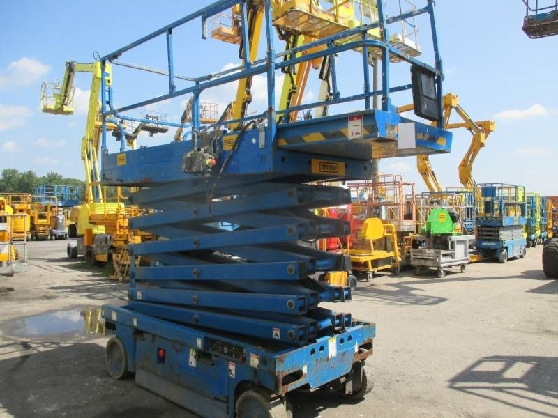 Haulotte Compact 14 - Plataforma de tijeras: foto 4 Haulotte Compact 14 - Plataforma de tijeras: foto 4