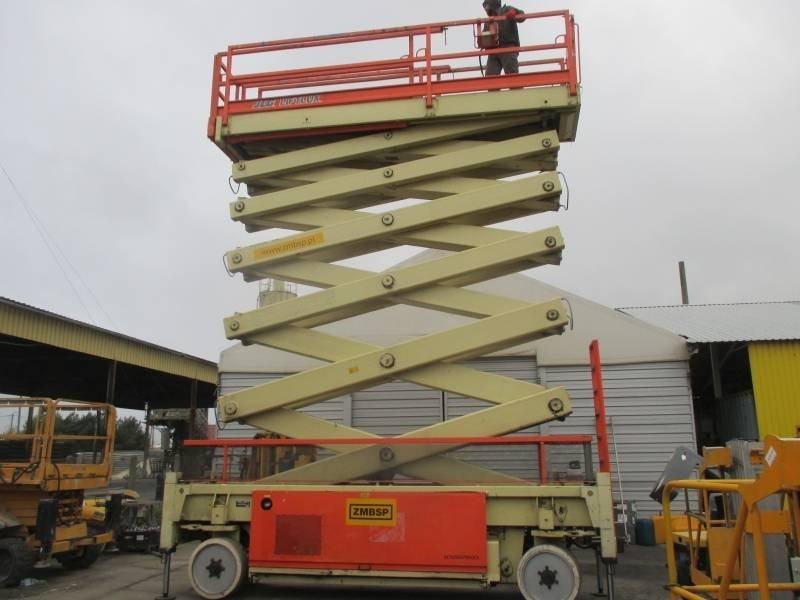 JLG Liftlux 245-12 - Plataforma de tijeras: foto 1 JLG Liftlux 245-12 - Plataforma de tijeras: foto 1