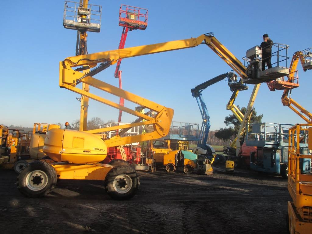 Manitou 200 ATJ - Plataforma articulada: foto 1 Manitou 200 ATJ - Plataforma articulada: foto 1