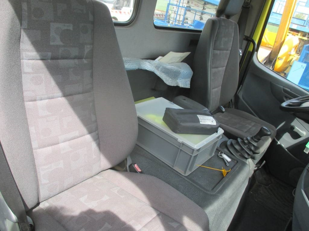 Camión con plataforma elevadora Wumag WT 230: foto 15