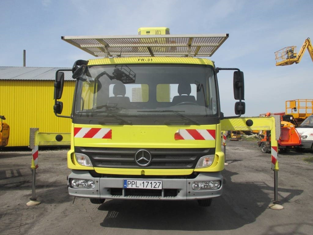Camión con plataforma elevadora Wumag WT 230: foto 8