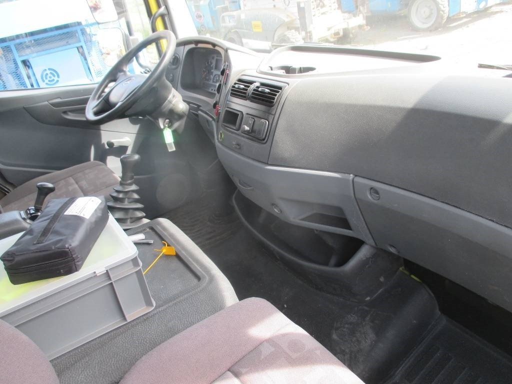 Camión con plataforma elevadora Wumag WT 230: foto 14