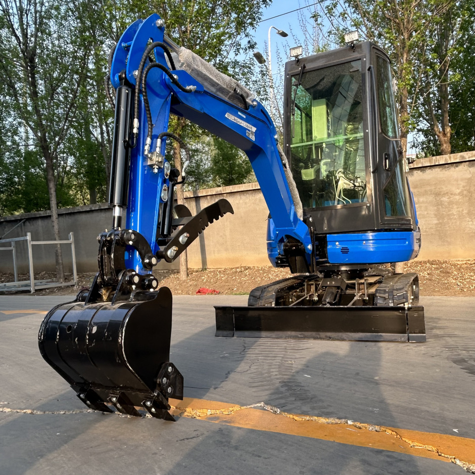 LEZUM DY25U Mini Excavator Digger Miniexcavadora EPA Kubota Engine Mini Excavator For Sale With Mini Excavator Attachment Set - Excavadora de cadenas: foto 3 LEZUM DY25U Mini Excavator Digger Miniexcavadora EPA Kubota Engine Mini Excavator For Sale With Mini Excavator Attachment Set - Excavadora de cadenas: foto 3