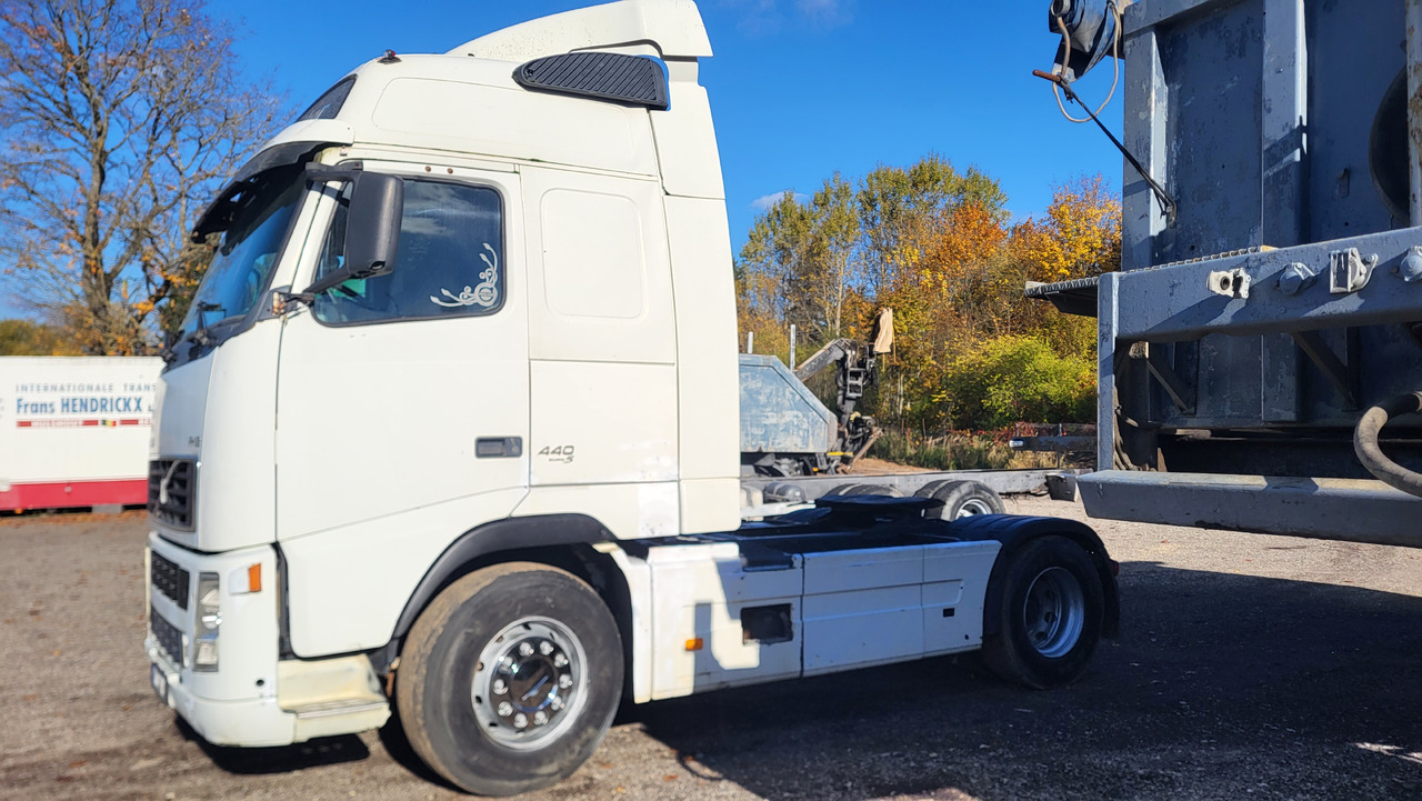 VOLVO FH 12 460 - Cabeza tractora: foto 4 VOLVO FH 12 460 - Cabeza tractora: foto 4