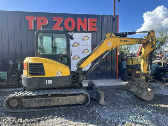 Miniexcavadora Bobcat E50 à 24500 € HT: foto 1
