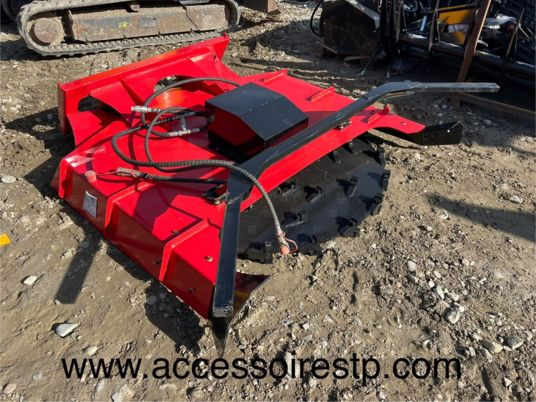 Broyeur forestier pour minichargeur - Trituradora forestal: foto 1 Broyeur forestier pour minichargeur - Trituradora forestal: foto 1