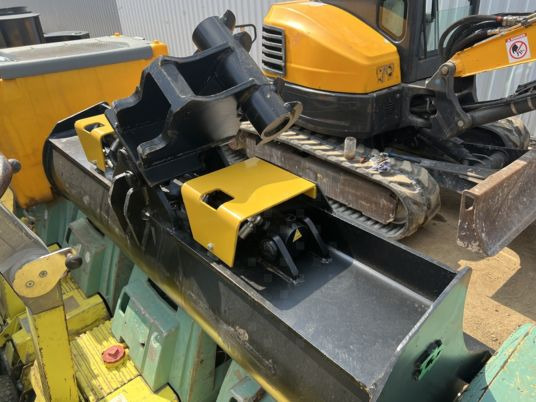 Godet de curage inclinable pour pelle 6T - 9T - Cazo: foto 4 Godet de curage inclinable pour pelle 6T - 9T - Cazo: foto 4