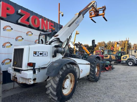 JCB 528-70 à 18 500 € HT - Manipulador telescópico: foto 3 JCB 528-70 à 18 500 € HT - Manipulador telescópico: foto 3