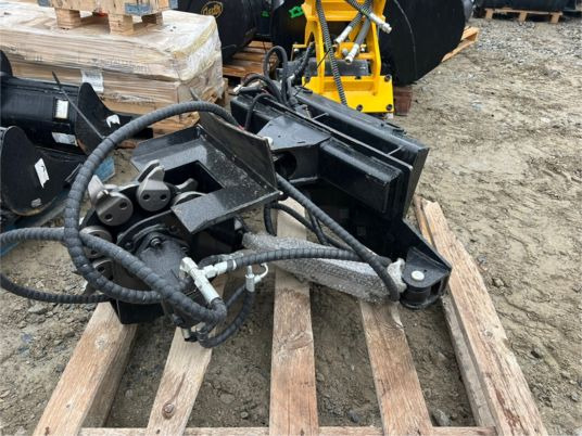 Rogneuse de souches pour minichargeur - Triturador de tocones: foto 3 Rogneuse de souches pour minichargeur - Triturador de tocones: foto 3