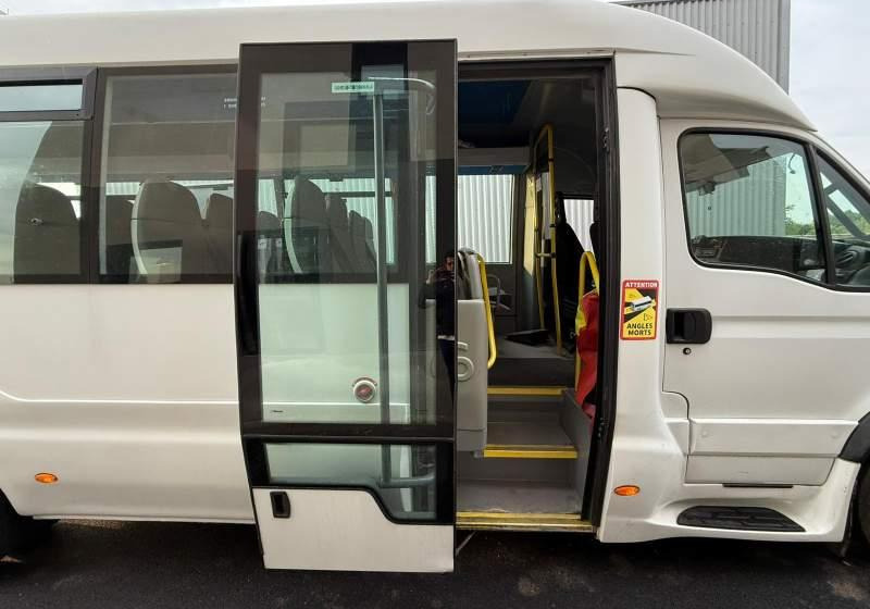 Iveco Daily DURISOTTI / 28miejsc - Autobús suburbano: foto 4 Iveco Daily DURISOTTI / 28miejsc - Autobús suburbano: foto 4