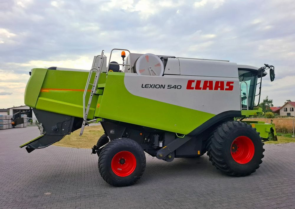 Claas Lexion 540 heder 6.6 m, Nie Malowany, Stan Bardzo Dobry - Cosechadora de granos: foto 4 Claas Lexion 540 heder 6.6 m, Nie Malowany, Stan Bardzo Dobry - Cosechadora de granos: foto 4