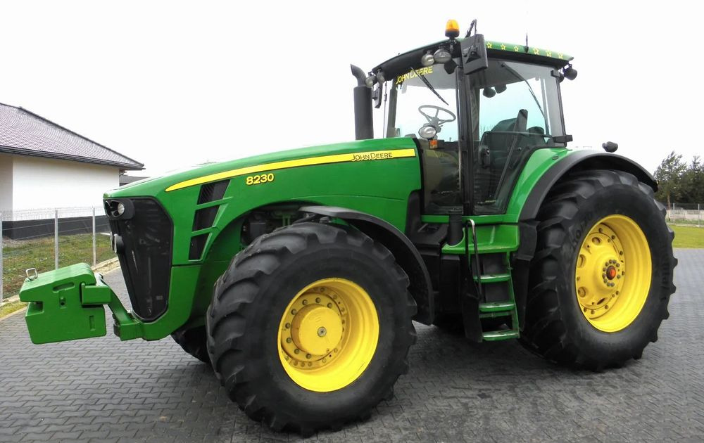 John Deere 8230 2009 Rok POWERSHIFT, Nie Malowany, Stan Bardzo Dobry - Tractor: foto 2 John Deere 8230 2009 Rok POWERSHIFT, Nie Malowany, Stan Bardzo Dobry - Tractor: foto 2