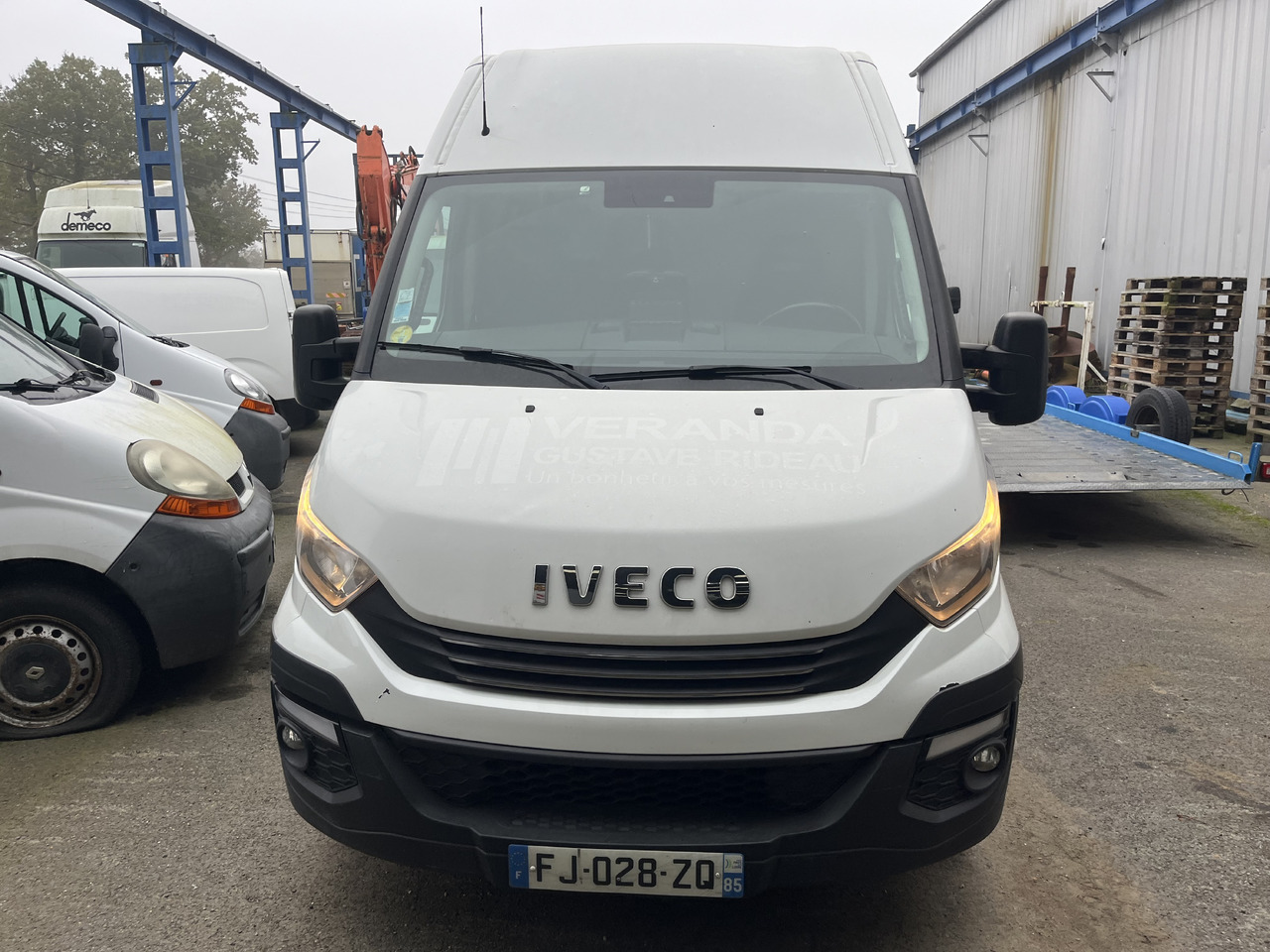 Iveco 35-180 35s18 11M3 - Furgón: foto 2 Iveco 35-180 35s18 11M3 - Furgón: foto 2