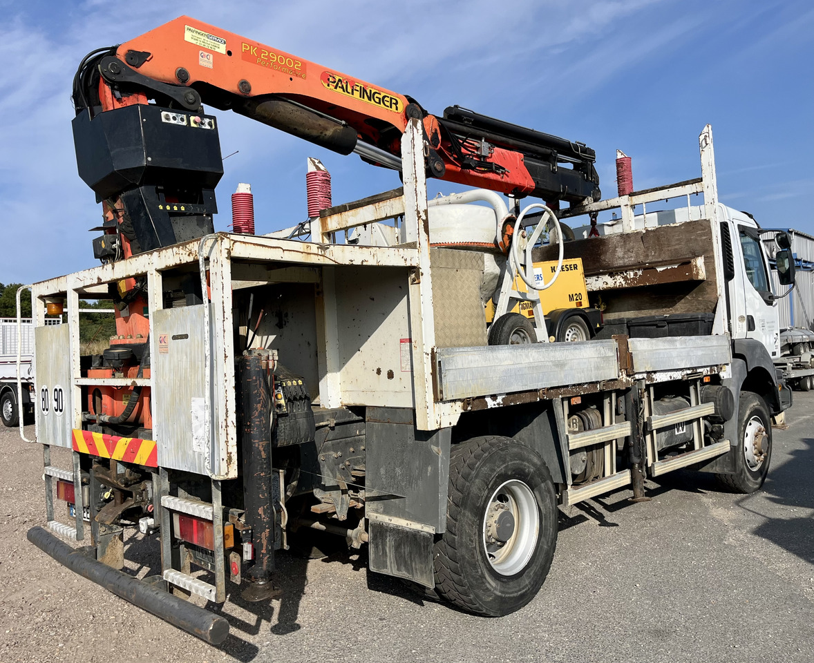 RENAULT Kerax 370dci 4x4 plateau grue Palfinger pk29002 - Camión caja abierta, Camión grúa: foto 5 RENAULT Kerax 370dci 4x4 plateau grue Palfinger pk29002 - Camión caja abierta, Camión grúa: foto 5