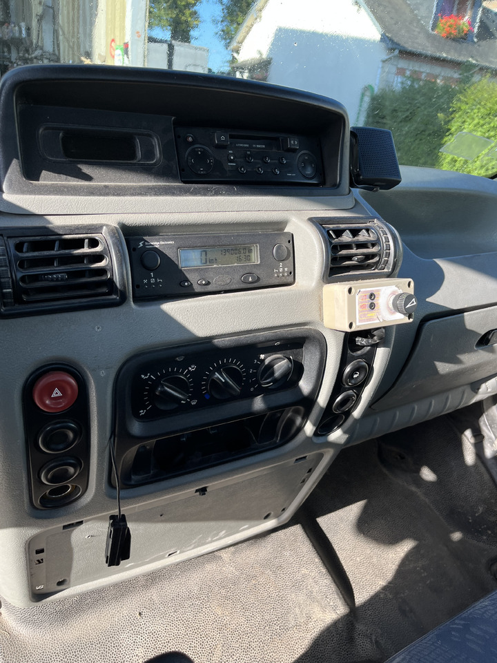 Camión caja abierta Renault Mascott 2L8 dci 130cv plateau hayon: foto 6