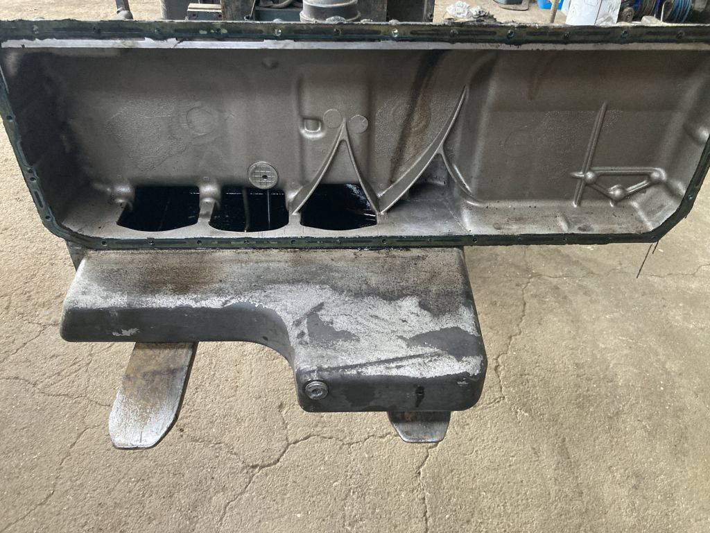 Mercedes-Benz Ölwanne Mercedes Motor OM 457 HLA A4570101113 OM457 Euro 5 EEV 15 - Cárter de aceite para Autobús: foto 3 Mercedes-Benz Ölwanne Mercedes Motor OM 457 HLA A4570101113 OM457 Euro 5 EEV 15 - Cárter de aceite para Autobús: foto 3