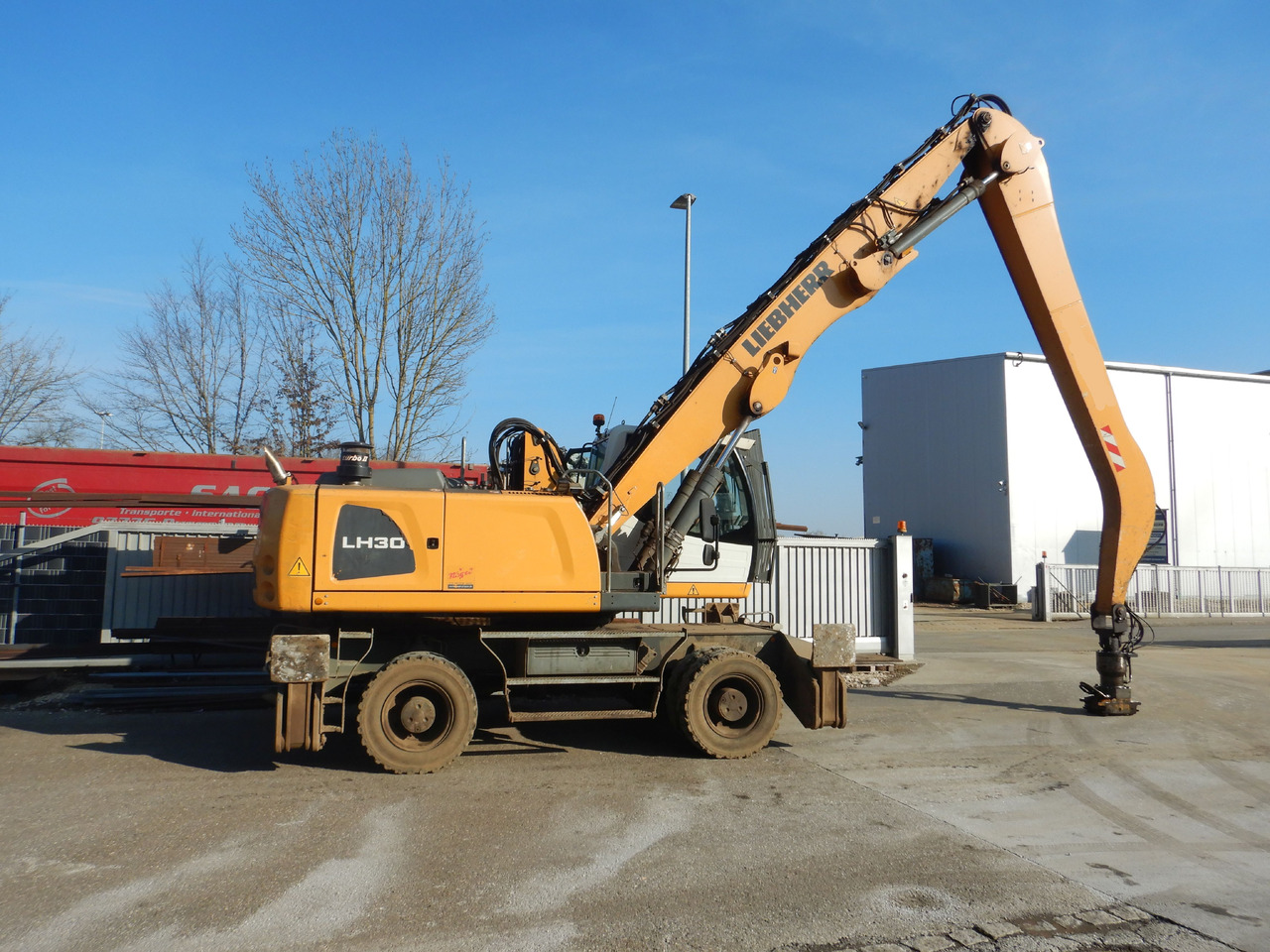 Manipulador de materiales LIEBHERR LH 30 Industry: foto 9