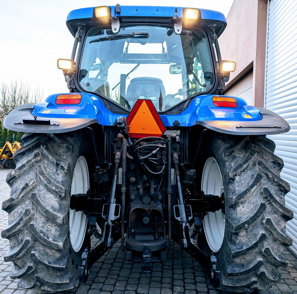 New Holland TS115A - Tractor: foto 2 New Holland TS115A - Tractor: foto 2
