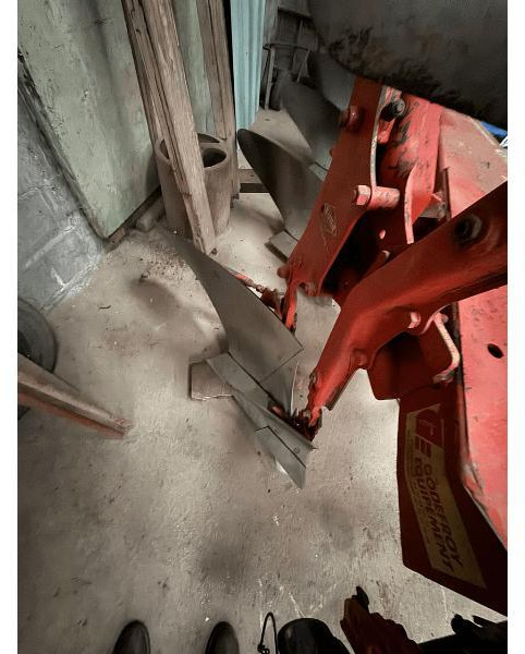 KUHN MASTER 100 - Arado: foto 5 KUHN MASTER 100 - Arado: foto 5