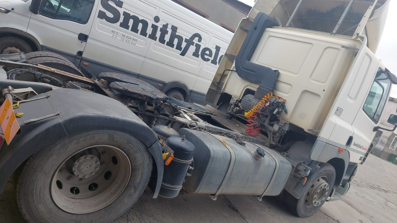 DAF CF 85.43 Tractor Head - Cabeza tractora: foto 5 DAF CF 85.43 Tractor Head - Cabeza tractora: foto 5