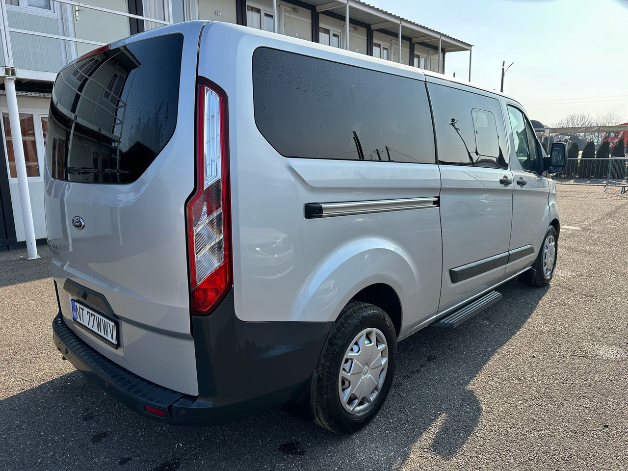 FORD TRANSIT CUSTOMS - Minibús, Furgoneta de pasajeros: foto 2 FORD TRANSIT CUSTOMS - Minibús, Furgoneta de pasajeros: foto 2