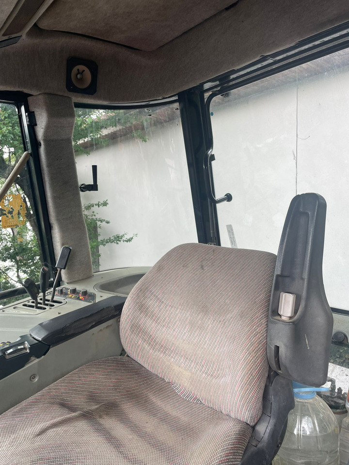 Massey Ferguson 8220 Tractor - Tractor: foto 3 Massey Ferguson 8220 Tractor - Tractor: foto 3