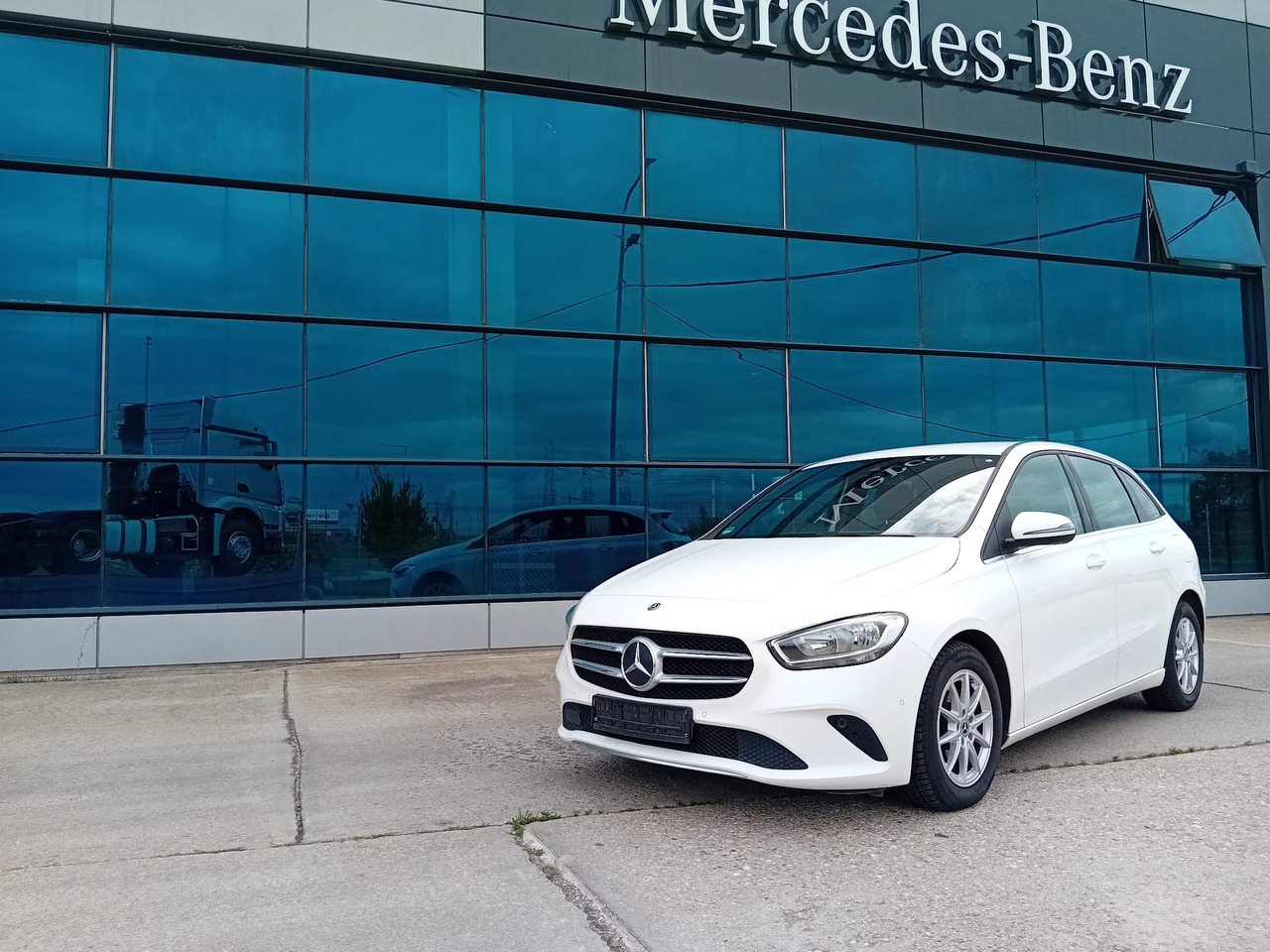 Mercedes-Benz B 180d, TOP !!! - Sedan: foto 2 Mercedes-Benz B 180d, TOP !!! - Sedan: foto 2