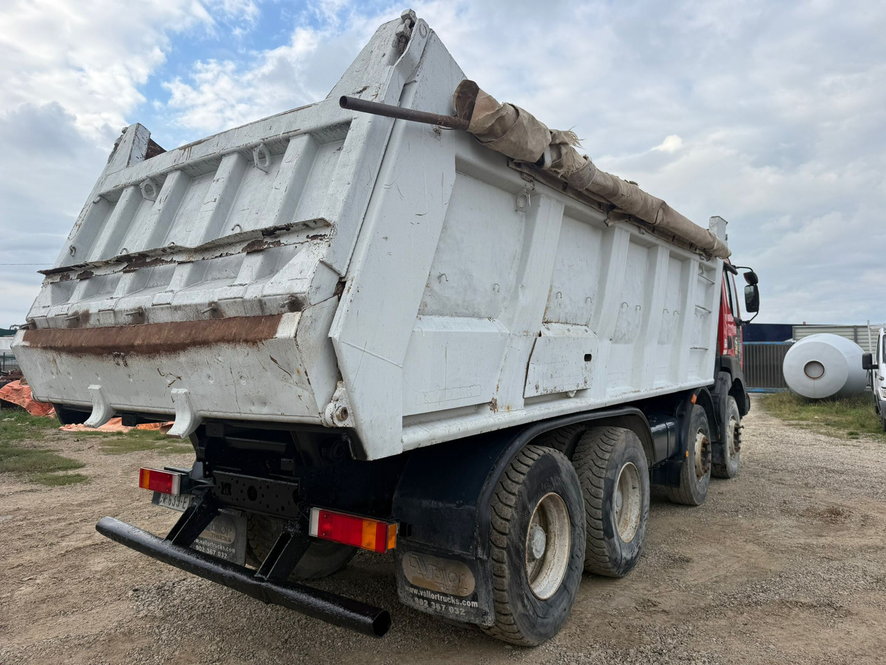 RENAULT KERAX TIPPER - Camión volquete: foto 4 RENAULT KERAX TIPPER - Camión volquete: foto 4