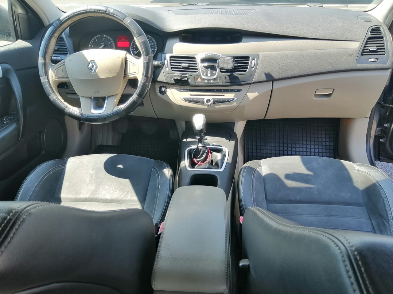 RENAULT LAGUNA 3 HATCHBACK - Coche: foto 5 RENAULT LAGUNA 3 HATCHBACK - Coche: foto 5